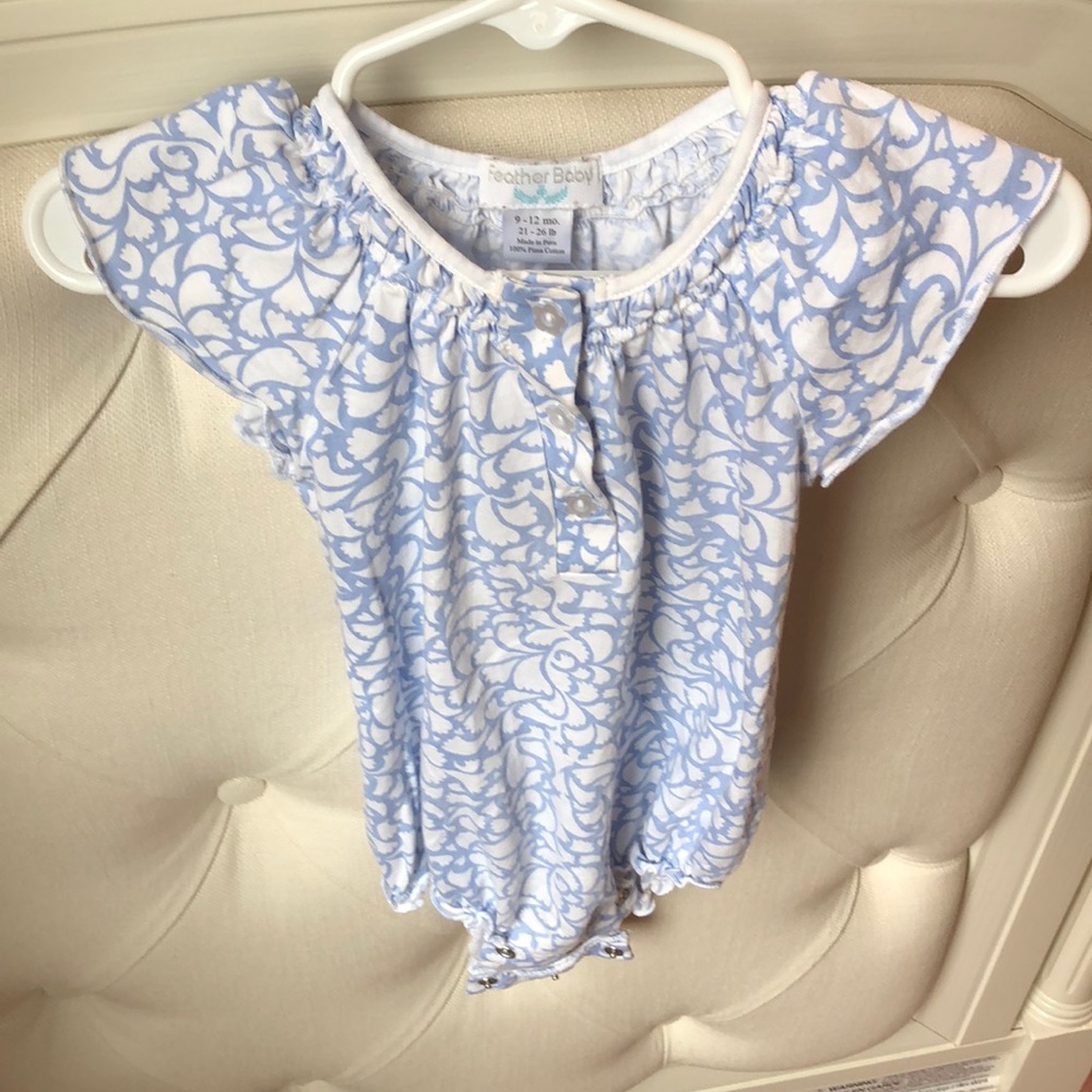 Feather Baby onesie- sz 9-12 months